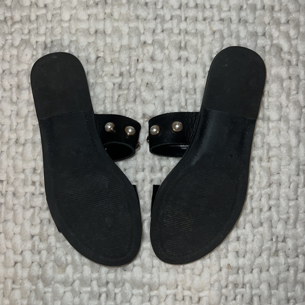 Steve Madden black with pearls flat sandals - Picture 3 of 3